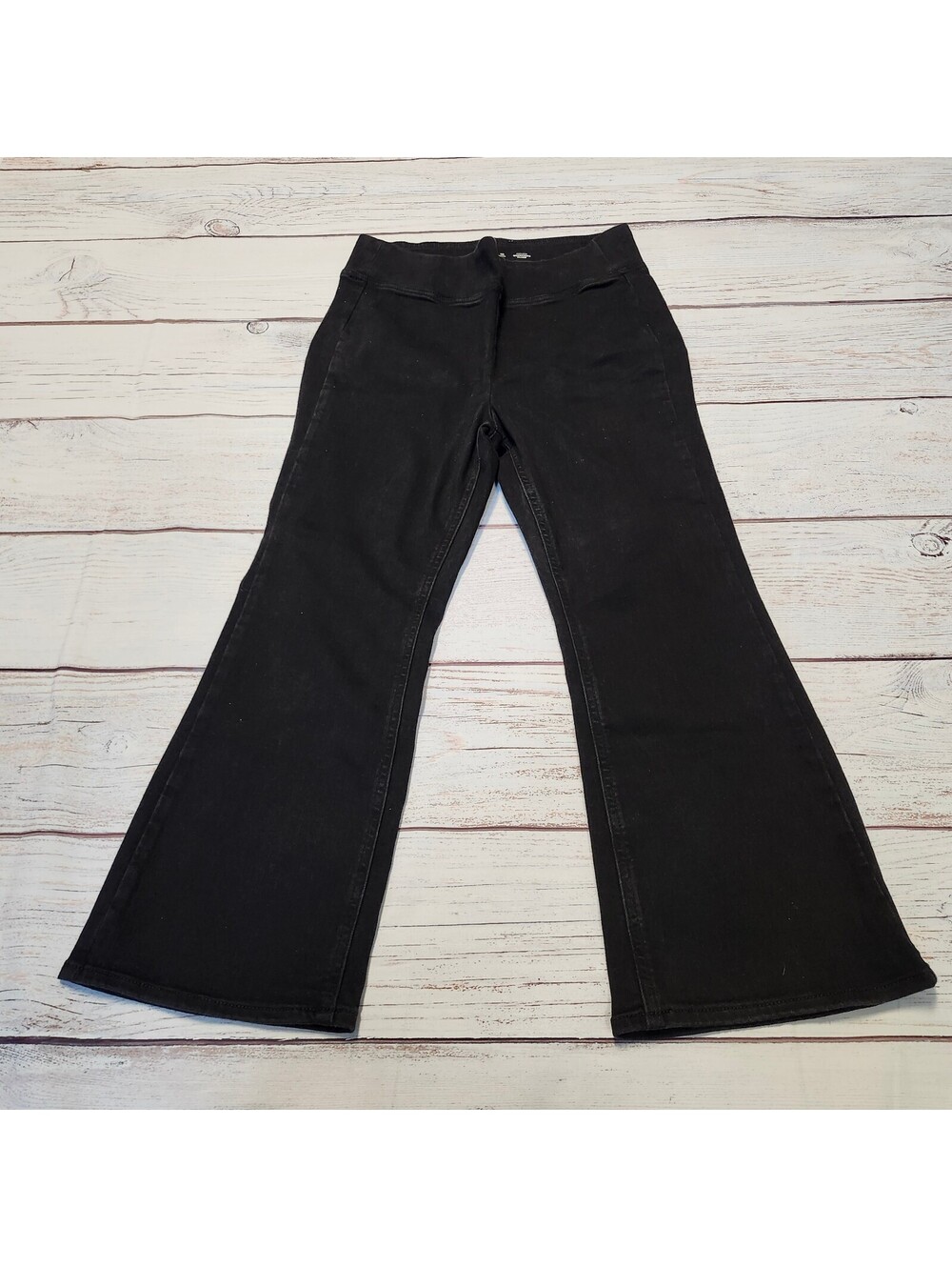 Old Navy Petite High-Rise Weekender Flare Pants Size 10 Petite Black